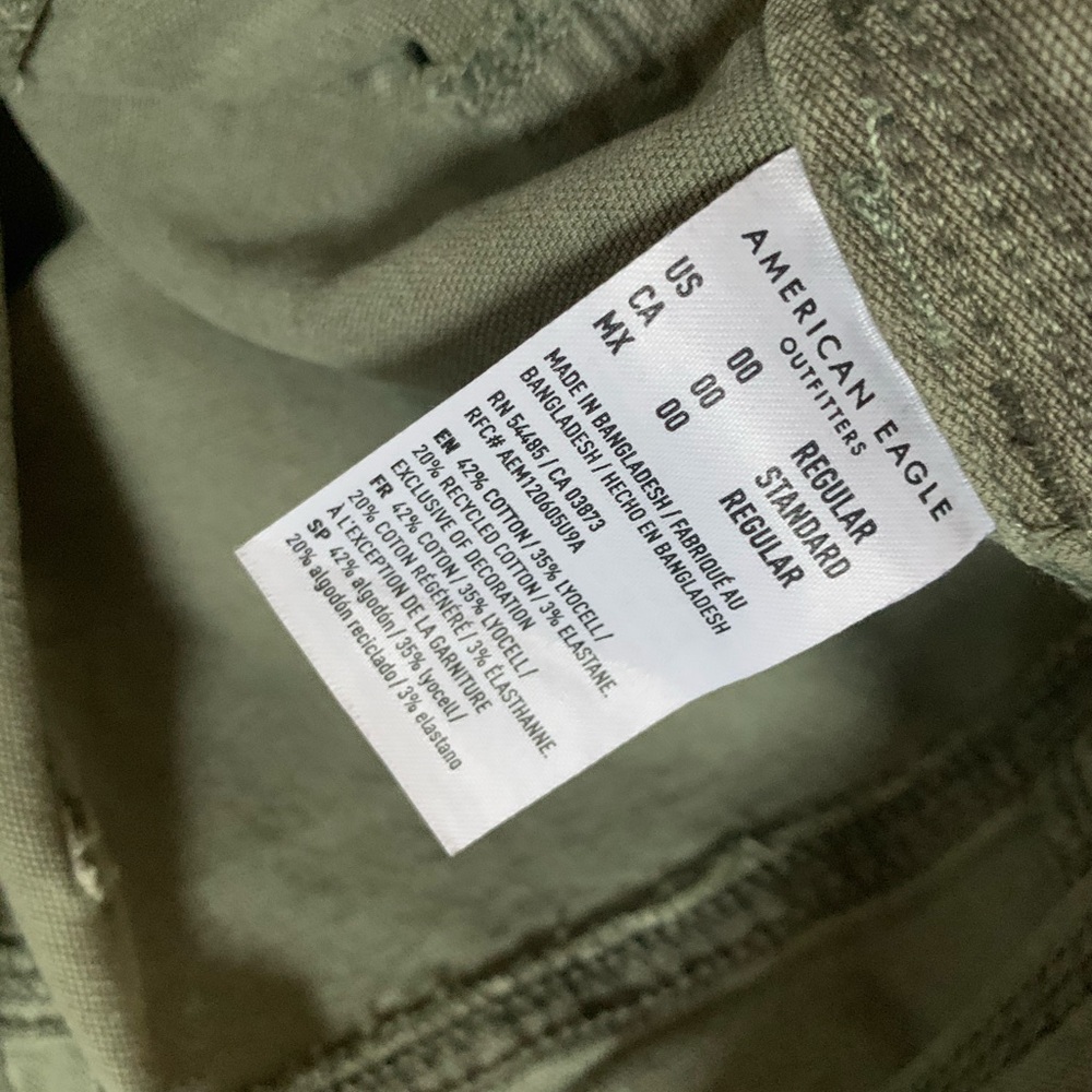 American Eagle Outfitters women’s Olive Cargo pants - Picture 3 of 4